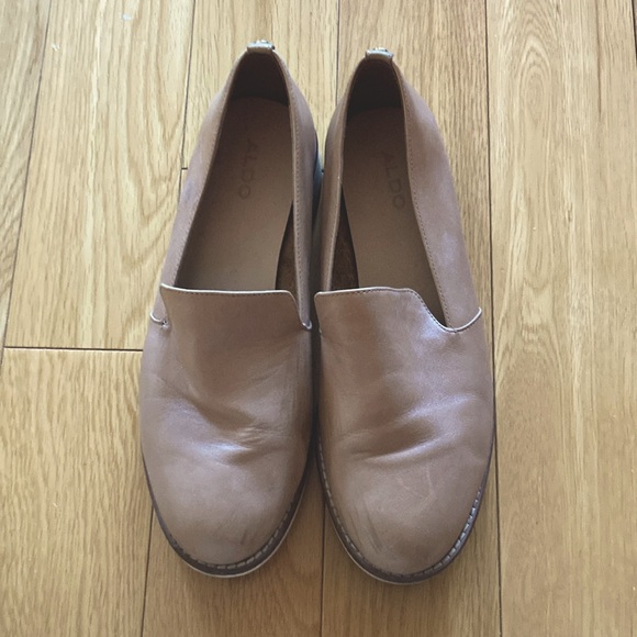 Comfy Aldo Shoes - Picture 1 of 3